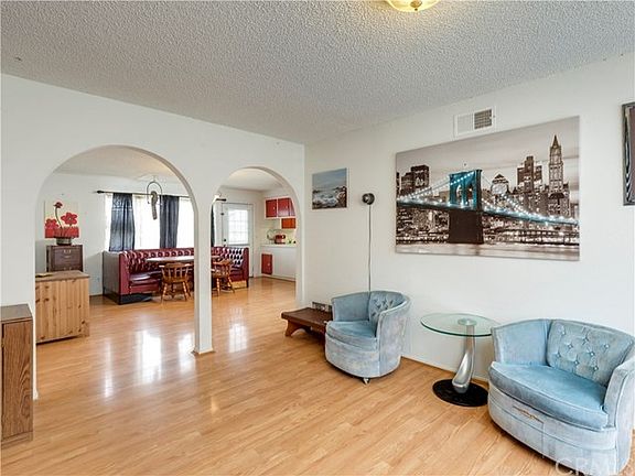 5th image of 1537 S Grand Ave