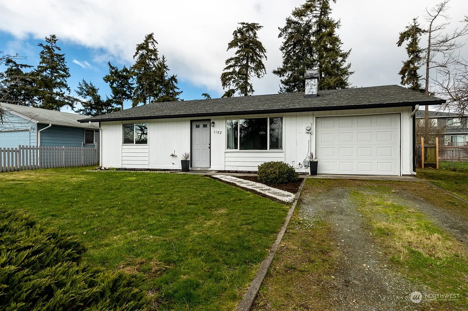 1152 Ridgeway Drive photo 1