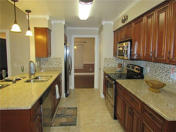 5th image of 7238 Woodbrook Dr