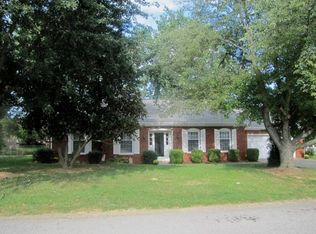 2717 Brettwood Ln, Henderson, KY 42420