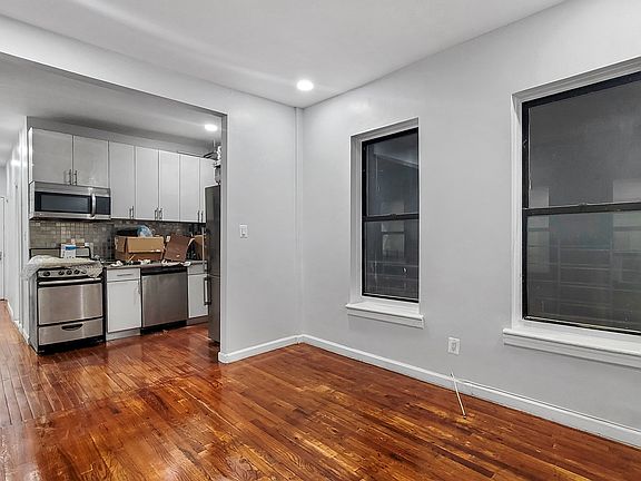3rd image of 215 W 145th St APT 5