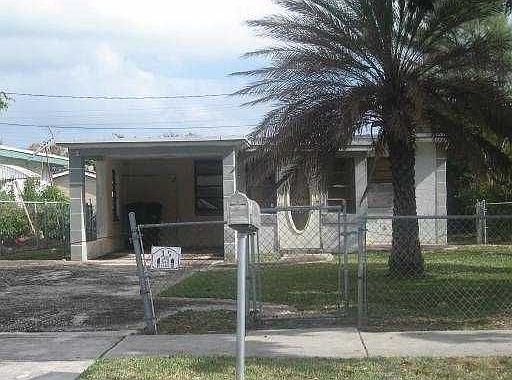 1st image of 15 NW 11th Ave