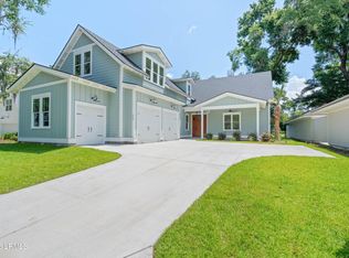 665 S Reeve Rd, Saint Helena Island, SC 29920