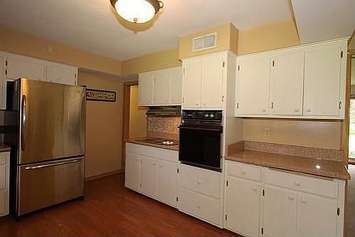 3rd image of 9511 W Meadow Park Dr