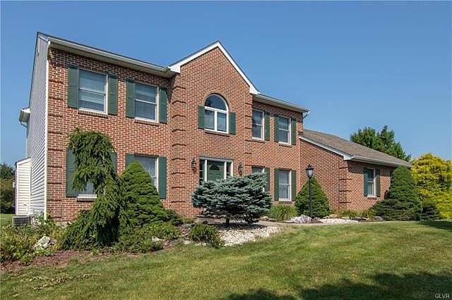 1st image of 4601 Hampshire Dr