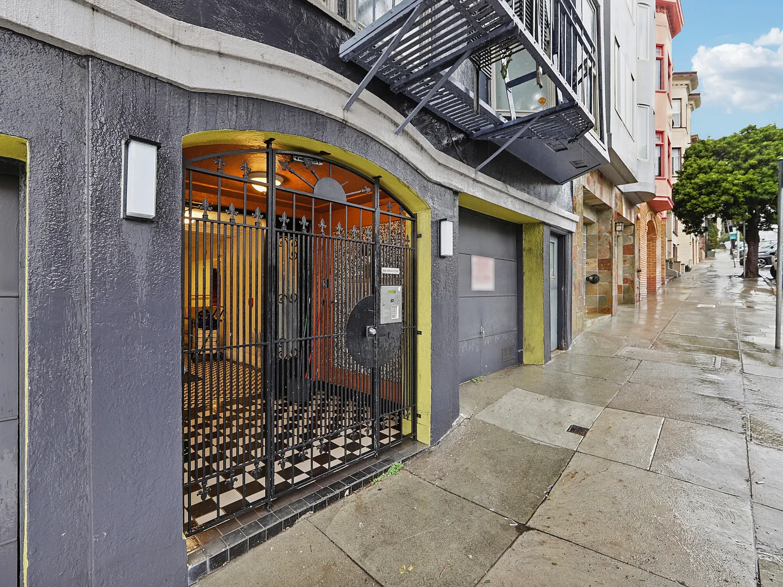 1260 Broadway Street — Photo 2