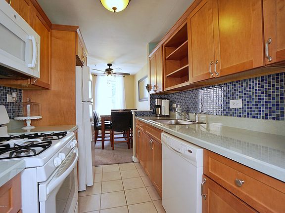 5th image of 350 Richmond Ter APT 5E