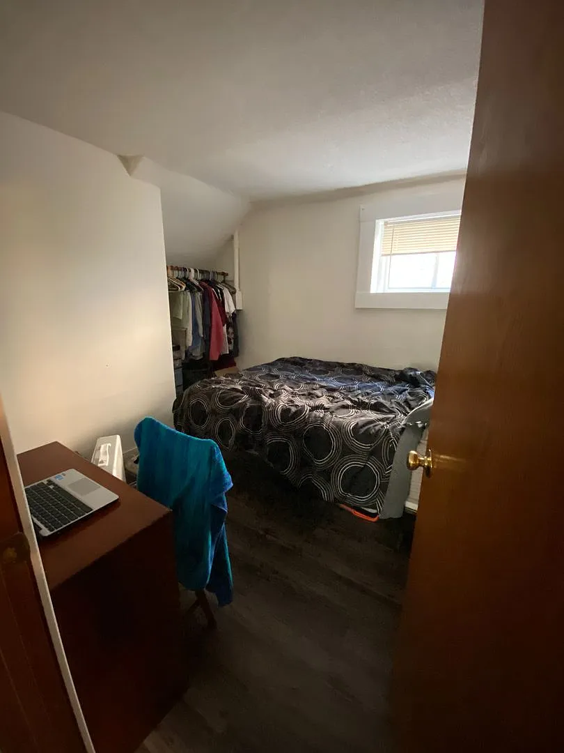 3 Bedroom Near Campus — Photo 4
