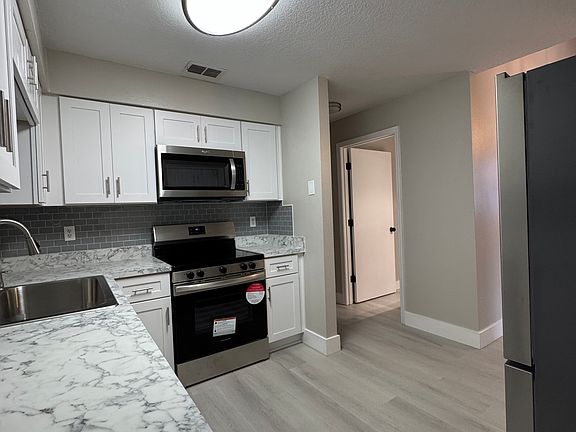 4th image of 1031 Station St #A