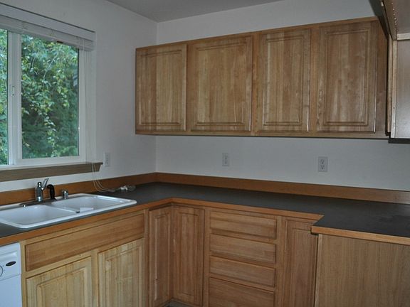 2nd image of 14410 215th Ave E
