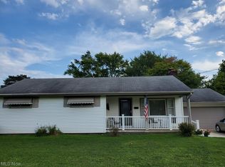 465 Harmony Ln, Campbell, OH