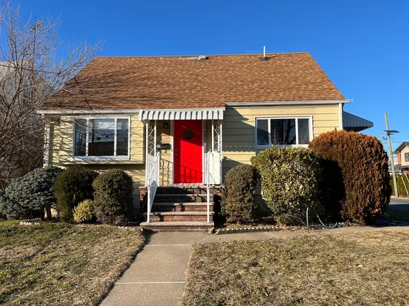 21 Bellport Pl, Garfield, NJ 07026