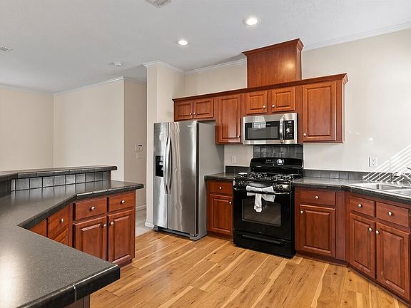 5th image of 231 22nd St