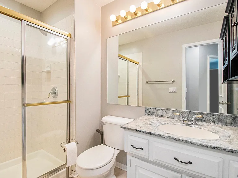 7202 S 155th Ave — Photo 10