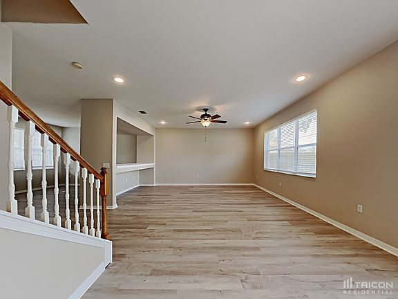 3rd image of 2439 Brownwood Dr