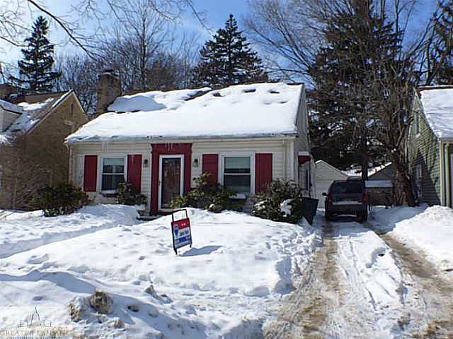 2nd image of 635 E Division St