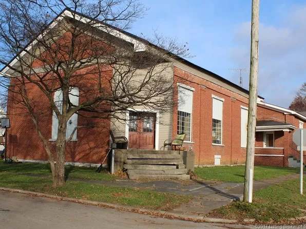 270 S Lincoln St, Orleans, IN 47452