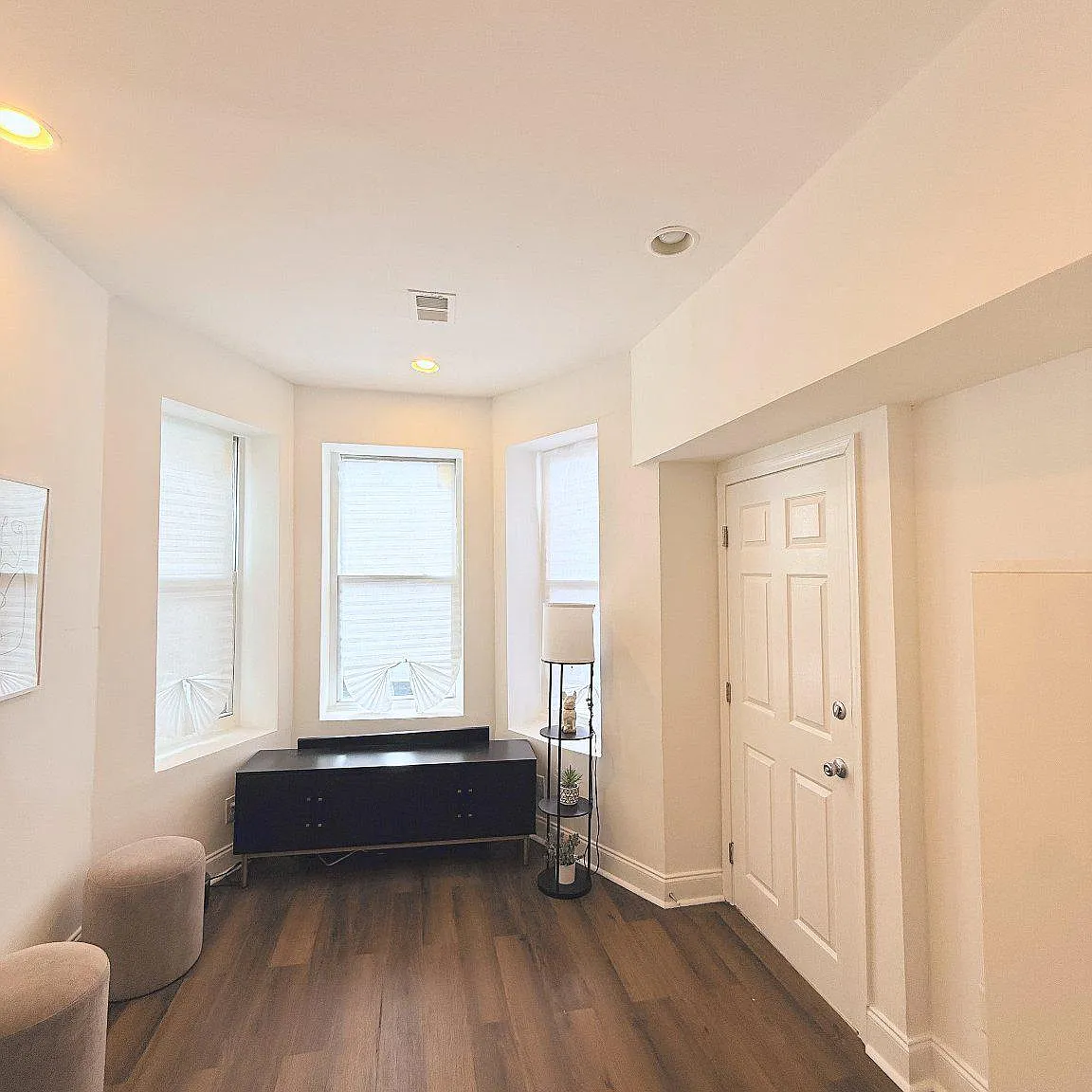 2 bed, 1.0 bath, 660 sqft, $2,500 — Photo 4