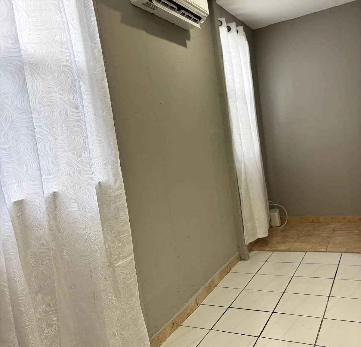1 bed, 1.0 bath, 550 sqft, $1,400 — Photo 3