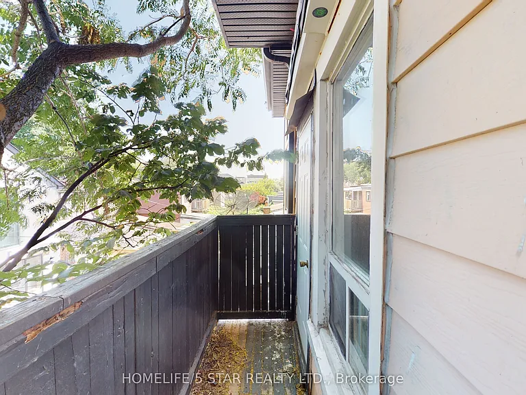 39 Humbert St #2 — Photo 10