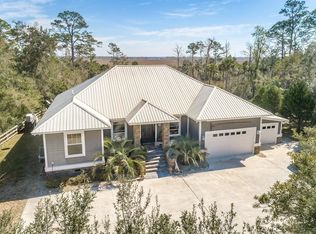 421 Smith Rd, Apalachicola, FL 32320