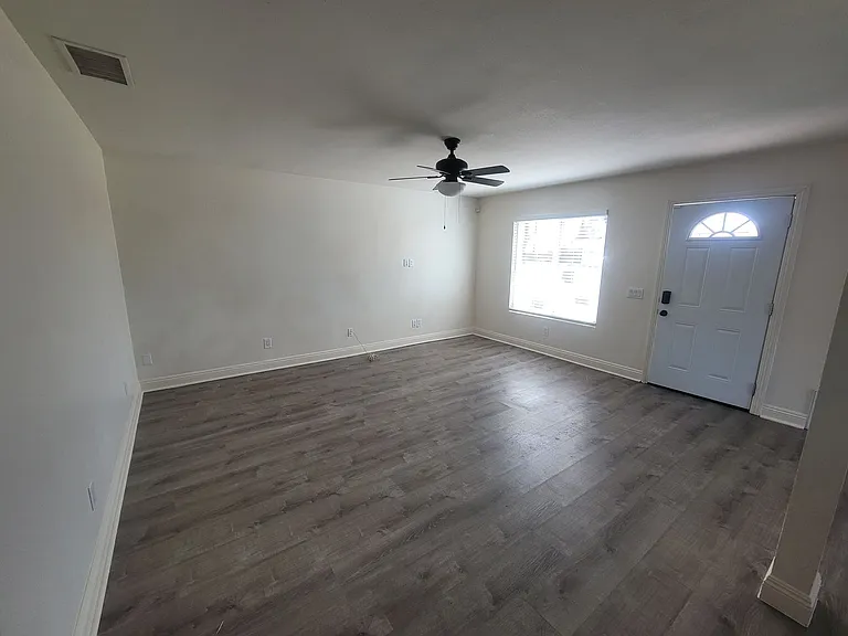 35054 Beech Ave — Photo 5
