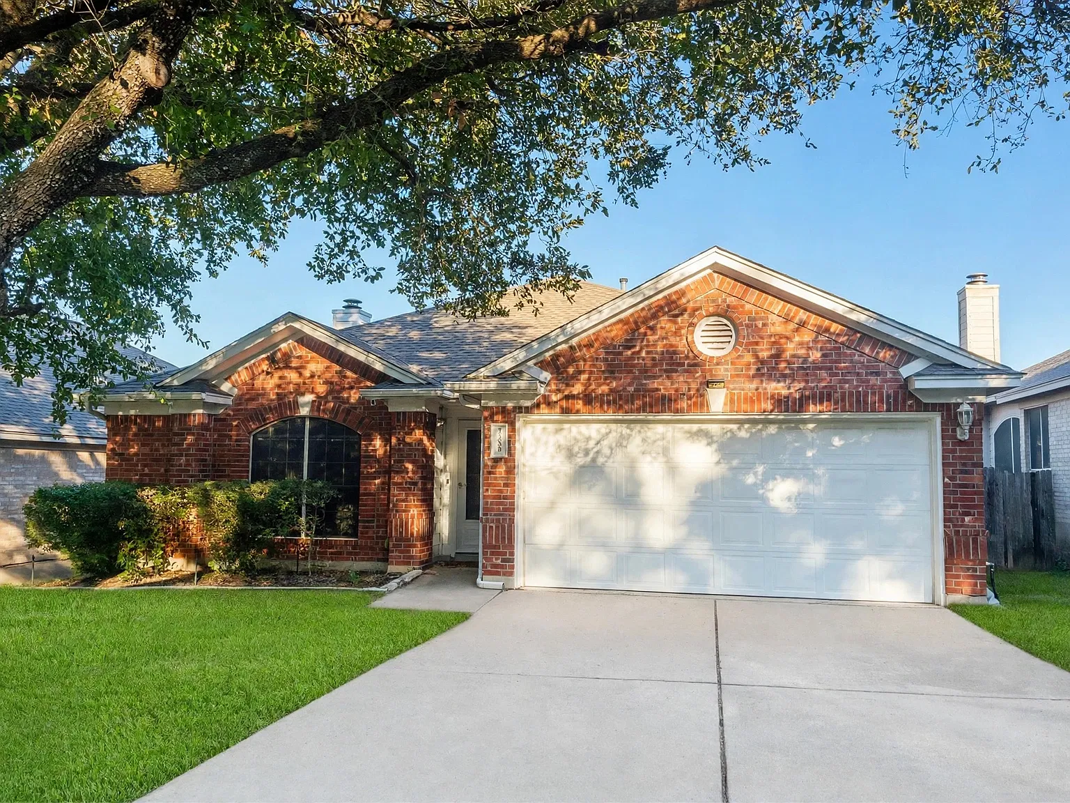 3 bed, 1646 sqft, $2,100 — Photo 1