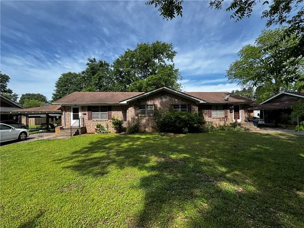 305 & 307 N Central St, Clarksville, AR 72830