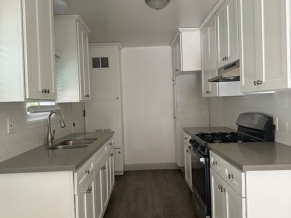 2nd image of 218-224 W Olive St #224-06