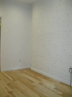 Rented by Tower Brokerage | media 24