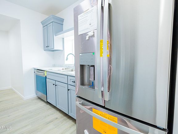 5th image of 832 E 19TH Street