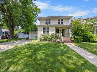 1471 Kensington Dr, Ann Arbor, MI