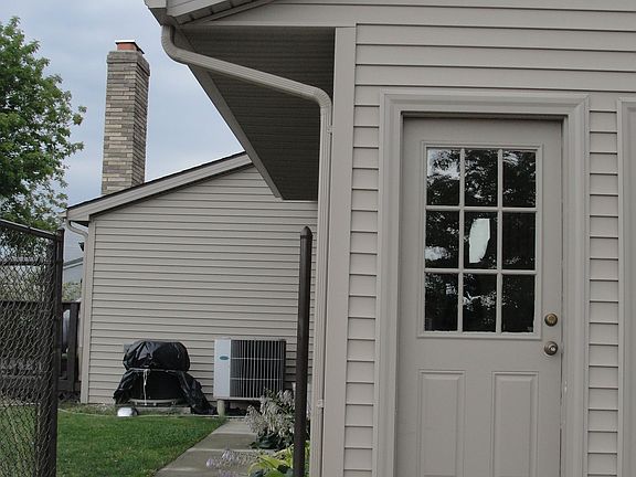 4th image of 4596 N Miami Dr