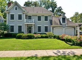 1484 Asbury Ave, Winnetka, IL 60093