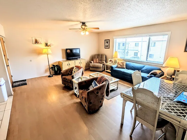 360 Base Ave E #424 — Photo 5
