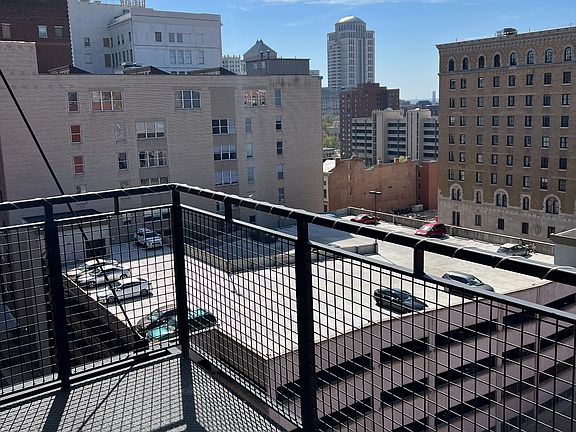 5th image of 1520 Washington Ave APT 724