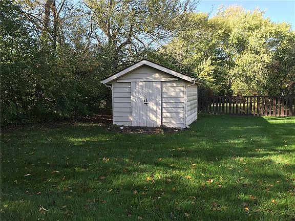 3rd image of 4011 W Robinwood Dr