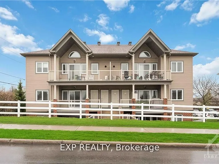 920 White Alder Ave #C — Photo 1
