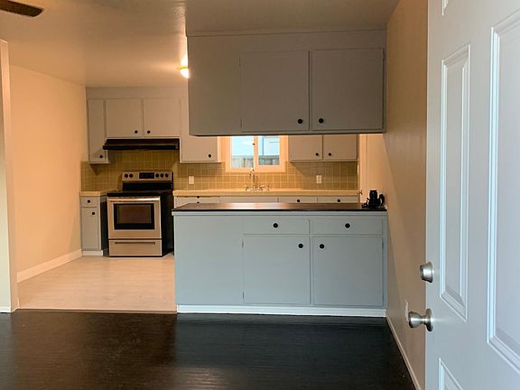 2nd image of 326 Roosevelt Ave #2