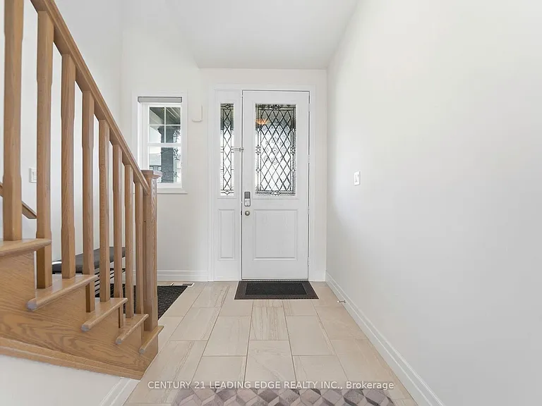 142 Rivertrail Ave — Photo 3