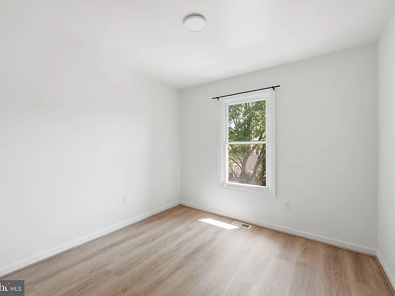 10153 Turnberry Pl — Photo 15