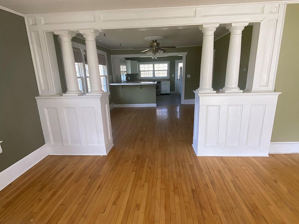 2nd image of 409 N Massanutten St #1