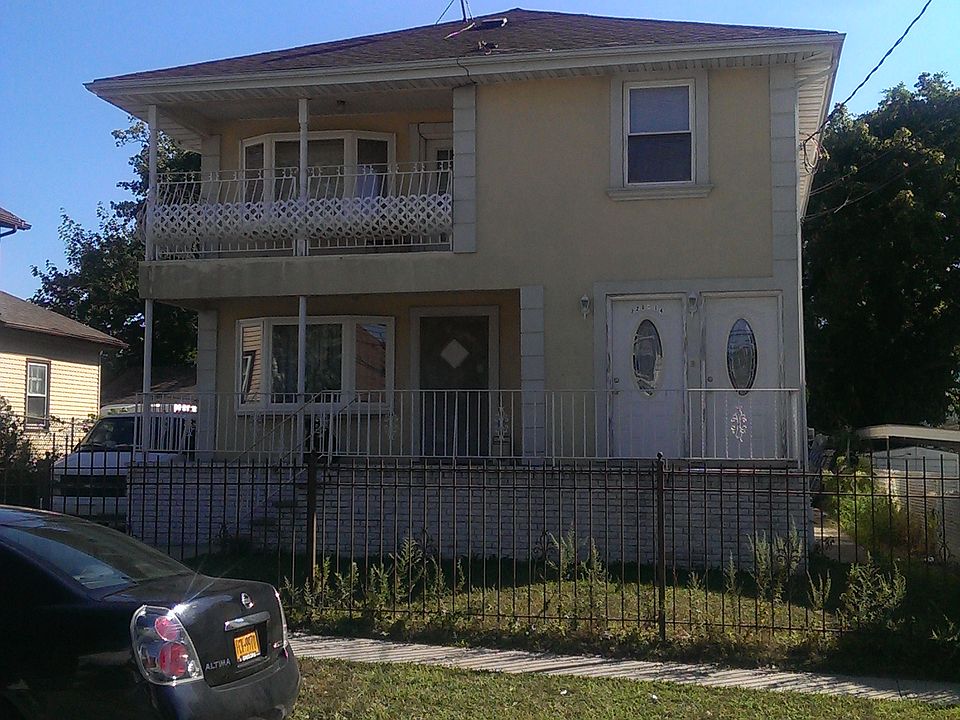 2nd image of 22014 136th Ave
