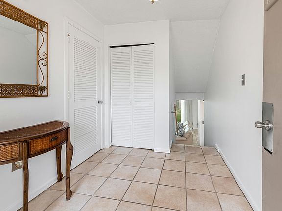 4th image of 1007 Captains Court Dr #1007