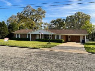 514 Redbud Ln, Mount Pleasant, TX 75455