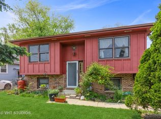 210 N Kendall St, Aurora, IL 60505