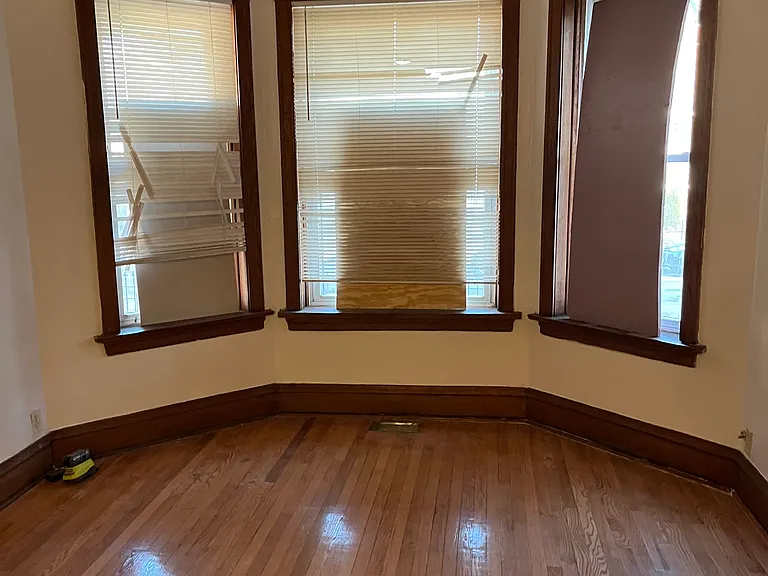 7022 S Union Ave — Photo 5