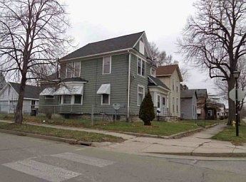 2nd image of 824 3rd St