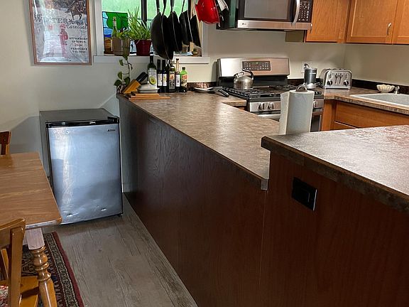 5th image of 490 Gilpin St
