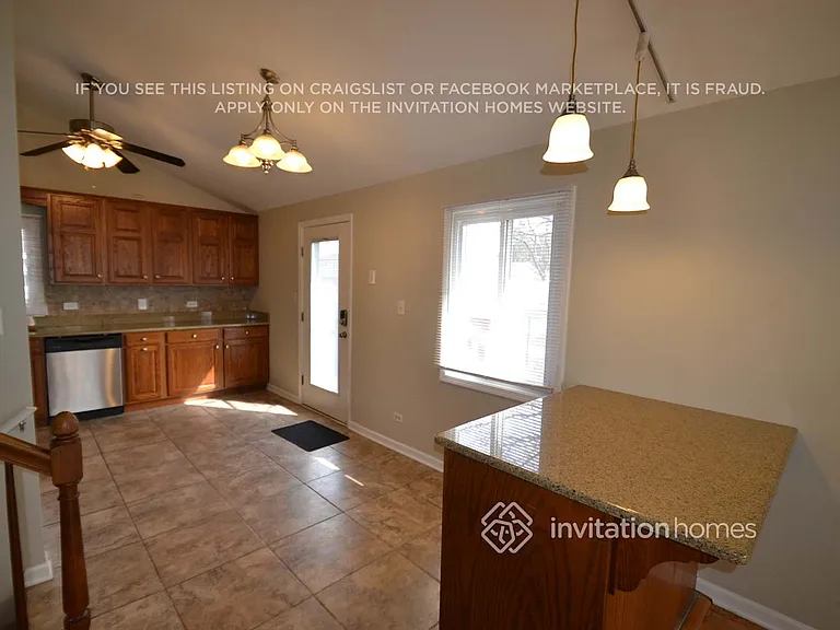 611 N Bierman Ave — Photo 3